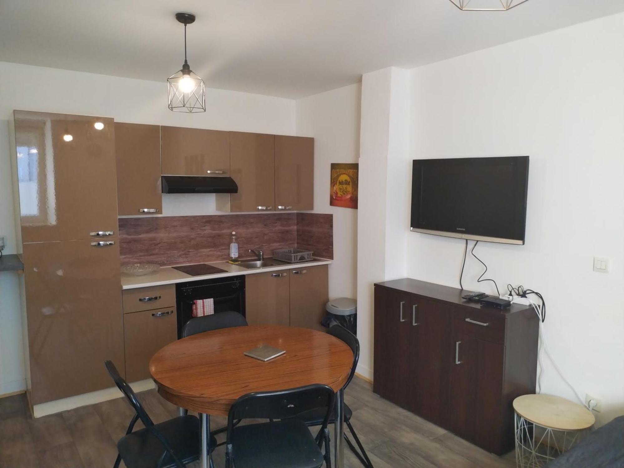Proche De La Gare Et Du Centre Apartment *